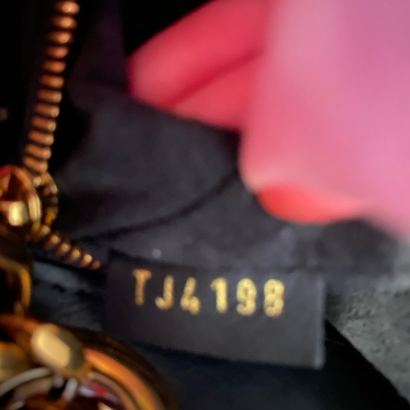 **TRADED** Louis Vuitton New Wave Bag - Picture 9 of 11